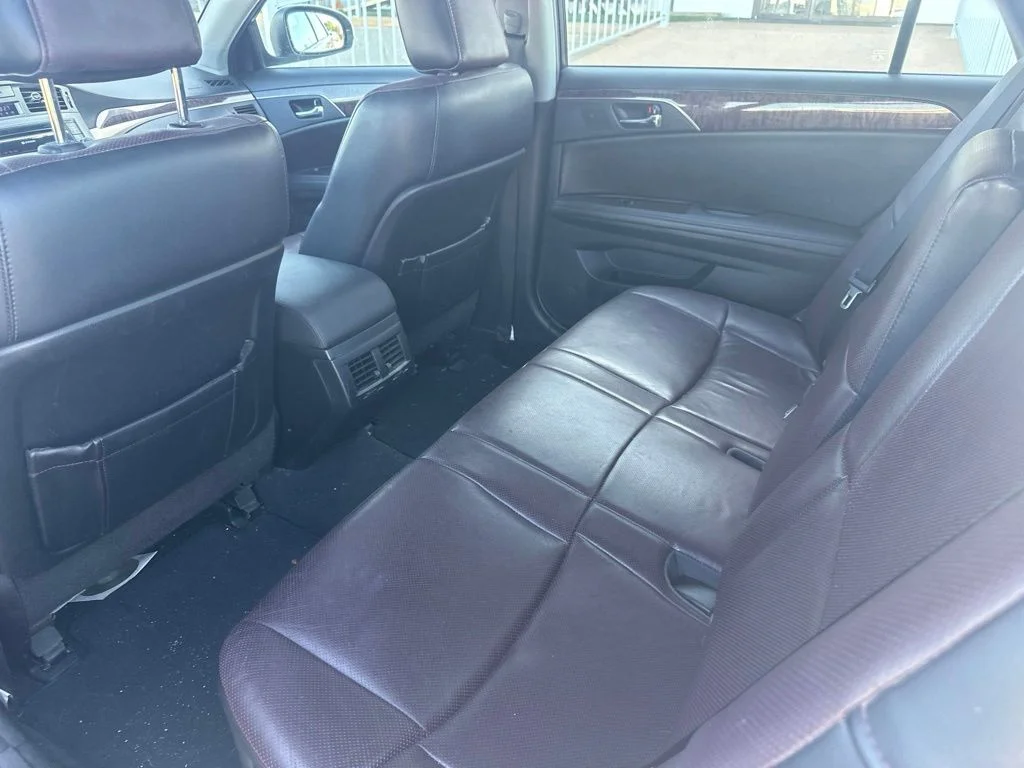 Used 2011 White Toyota Limited image 22