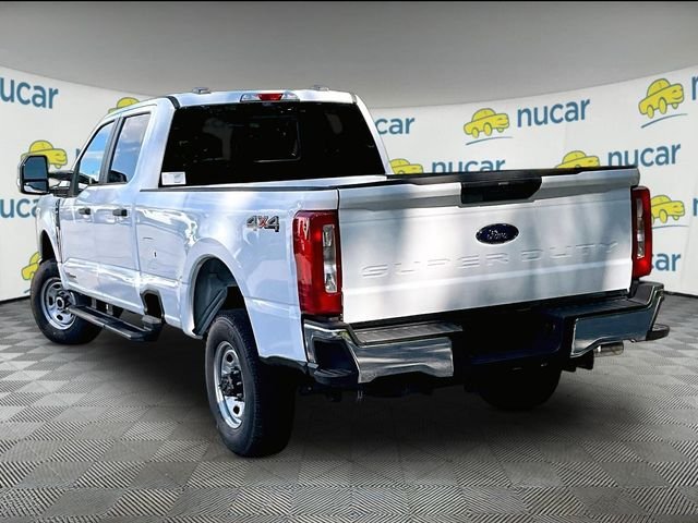 2026 Ford F-350SD — photo 4