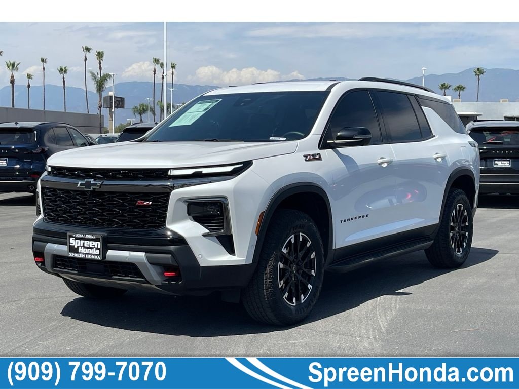 Used 2025 Iridescent Pearl Tricoat Chevrolet AWD Z71 image 1