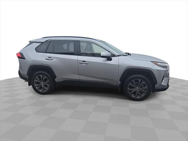 Certified Used 2023 SILVER SKY METALLIC Toyota  image 9