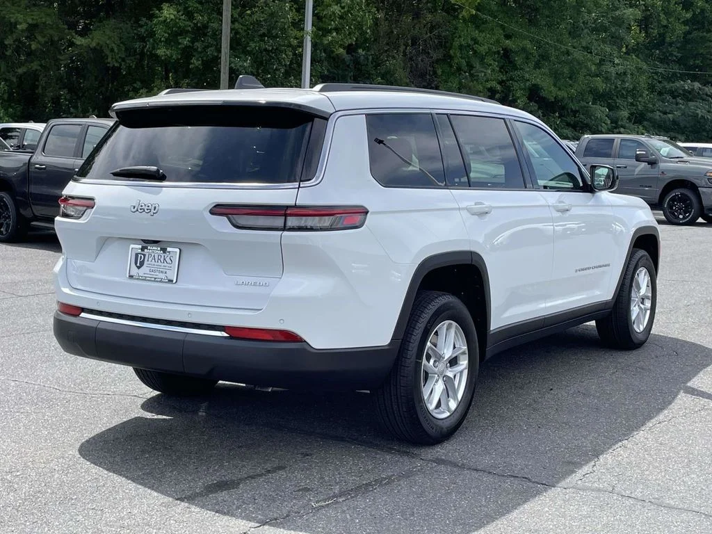 New 2026 Bright White Clearcoat Jeep Laredo image 8
