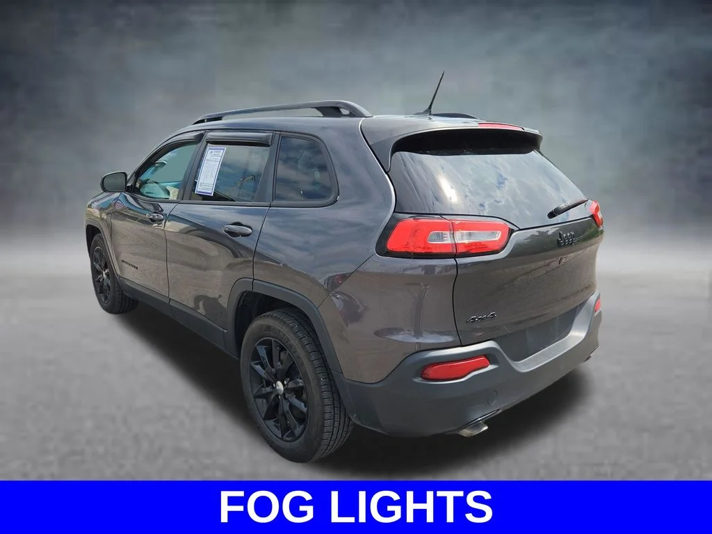 Used 2014 Gray Jeep Latitude image 7