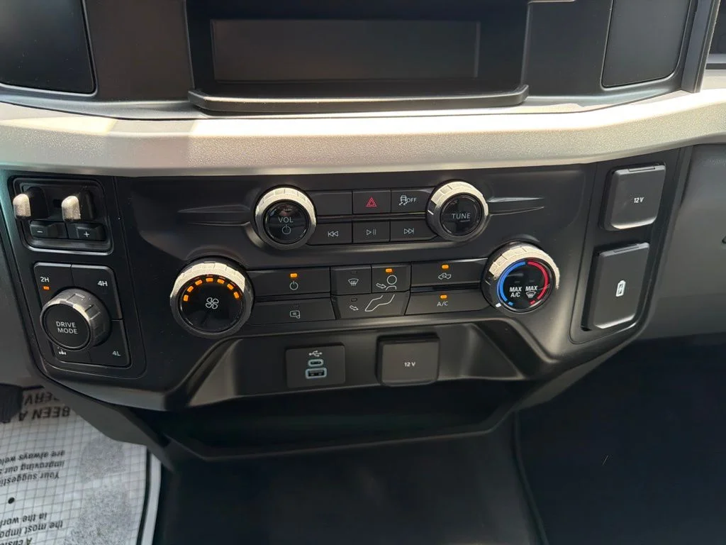 New 2026 Oxford White Ford F-250® XL image 22