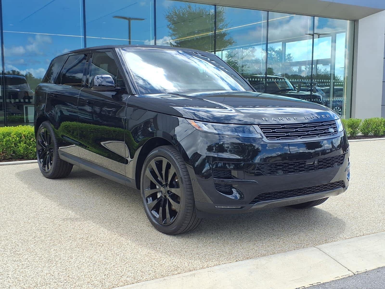 New 2026 Santorini Black Land Rover SE image 3