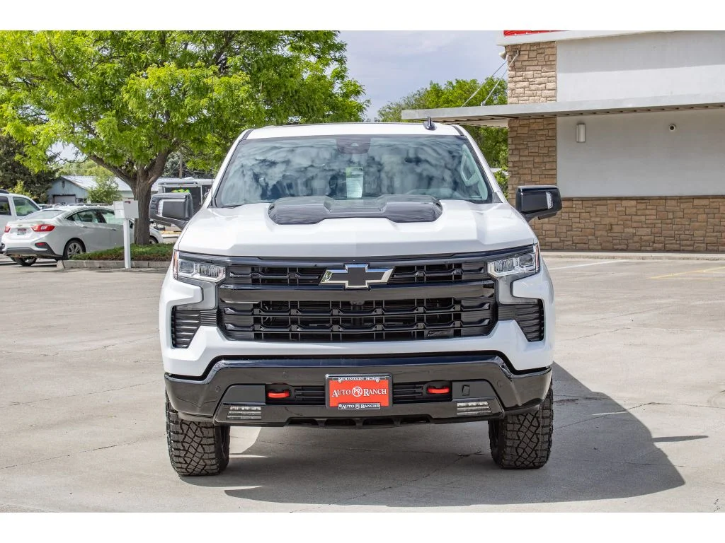New 2026 Summit White Chevrolet LT Trail Boss image 3