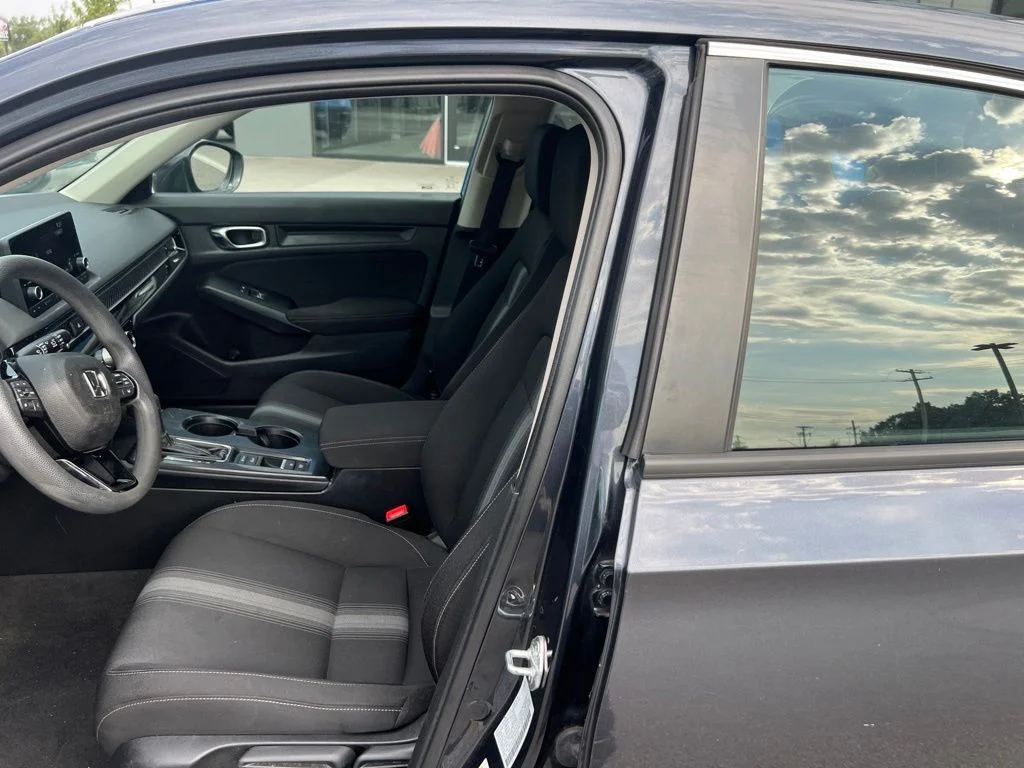 Used 2022 Meteorite Gray Metallic Honda LX image 25