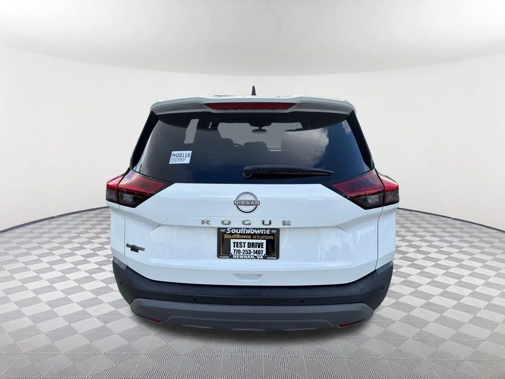 Used 2023 White Nissan S image 6