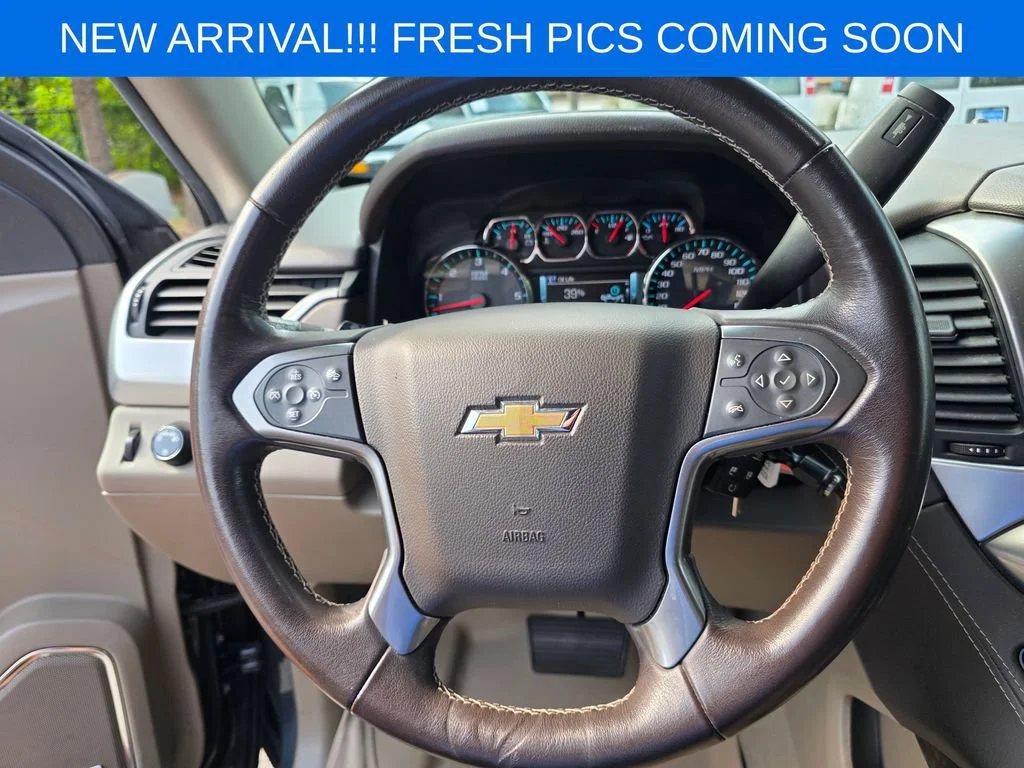 Used 2020 SHADOW GRAY METALLIC Chevrolet LT image 10