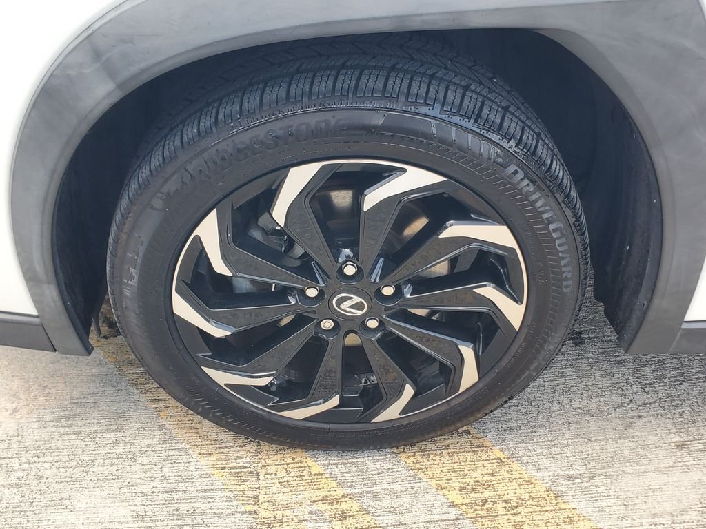 Used 2020 White Lexus 250h F SPORT image 4