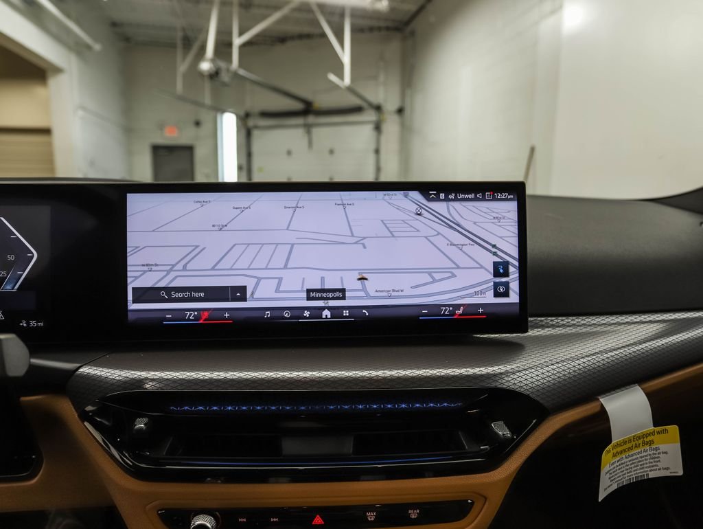 2025 BMW i4 40 - Photo 17