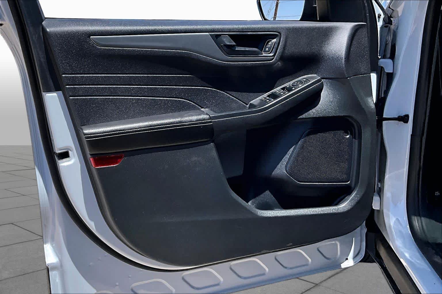 Used 2025 Space Silver Ford Active image 21