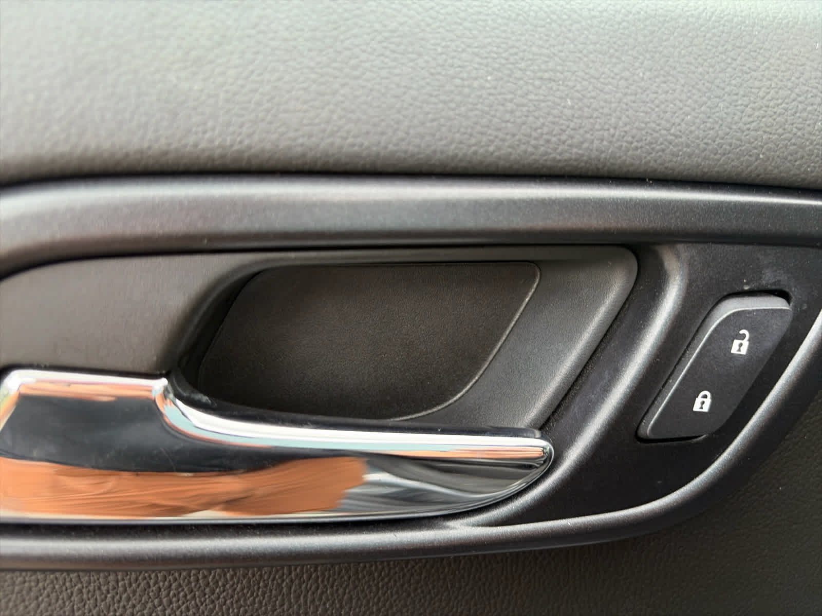 Used 2019 Shadow Gray Metallic Chevrolet Premier image 37
