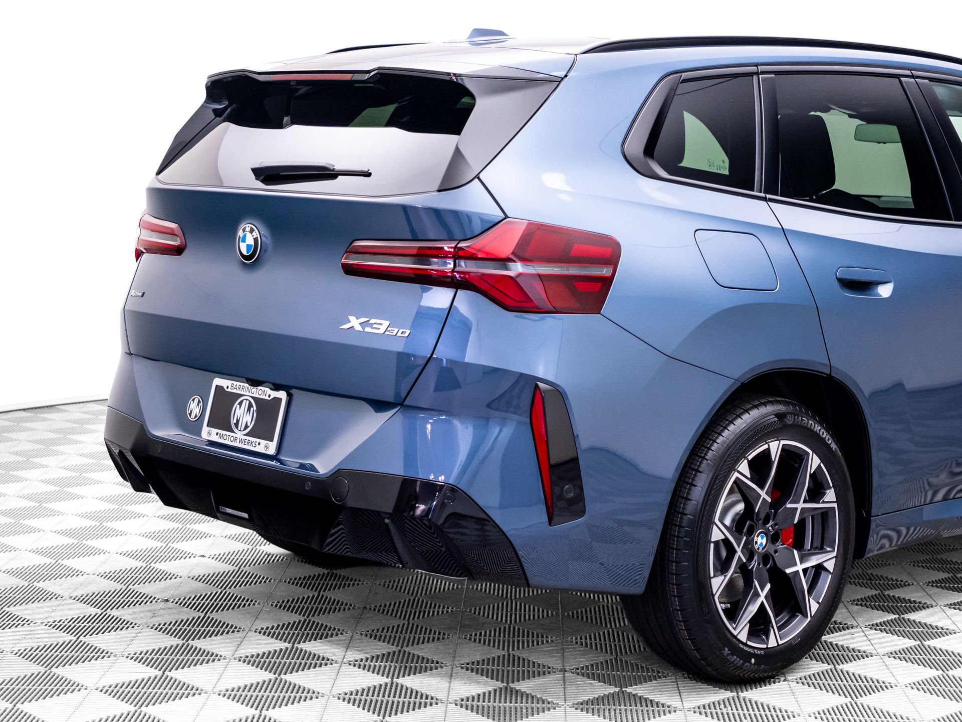 New 2026 Arctic Race Blue metallic BMW 30 xDrive image 33