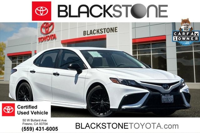 2022 Toyota Camry Hybrid SE
