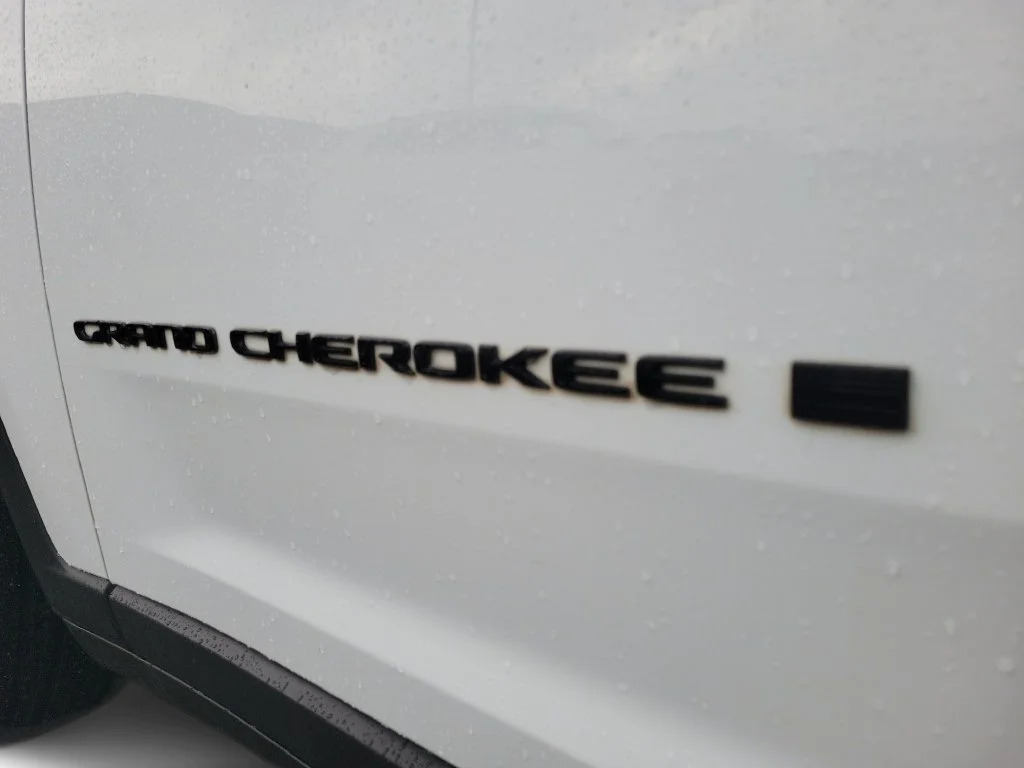 Certified Used 2023 White Jeep Altitude image 12
