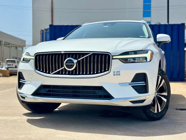 2022 Volvo XC60 Recharge Plug-In Hybrid T8 Inscription Expression