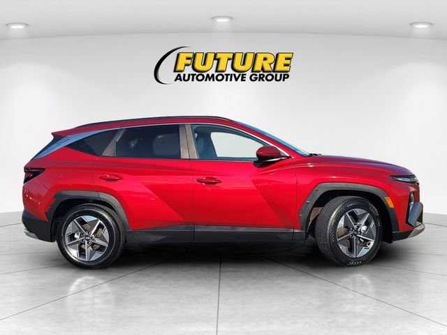 Used 2025 Red Hyundai SEL image 3