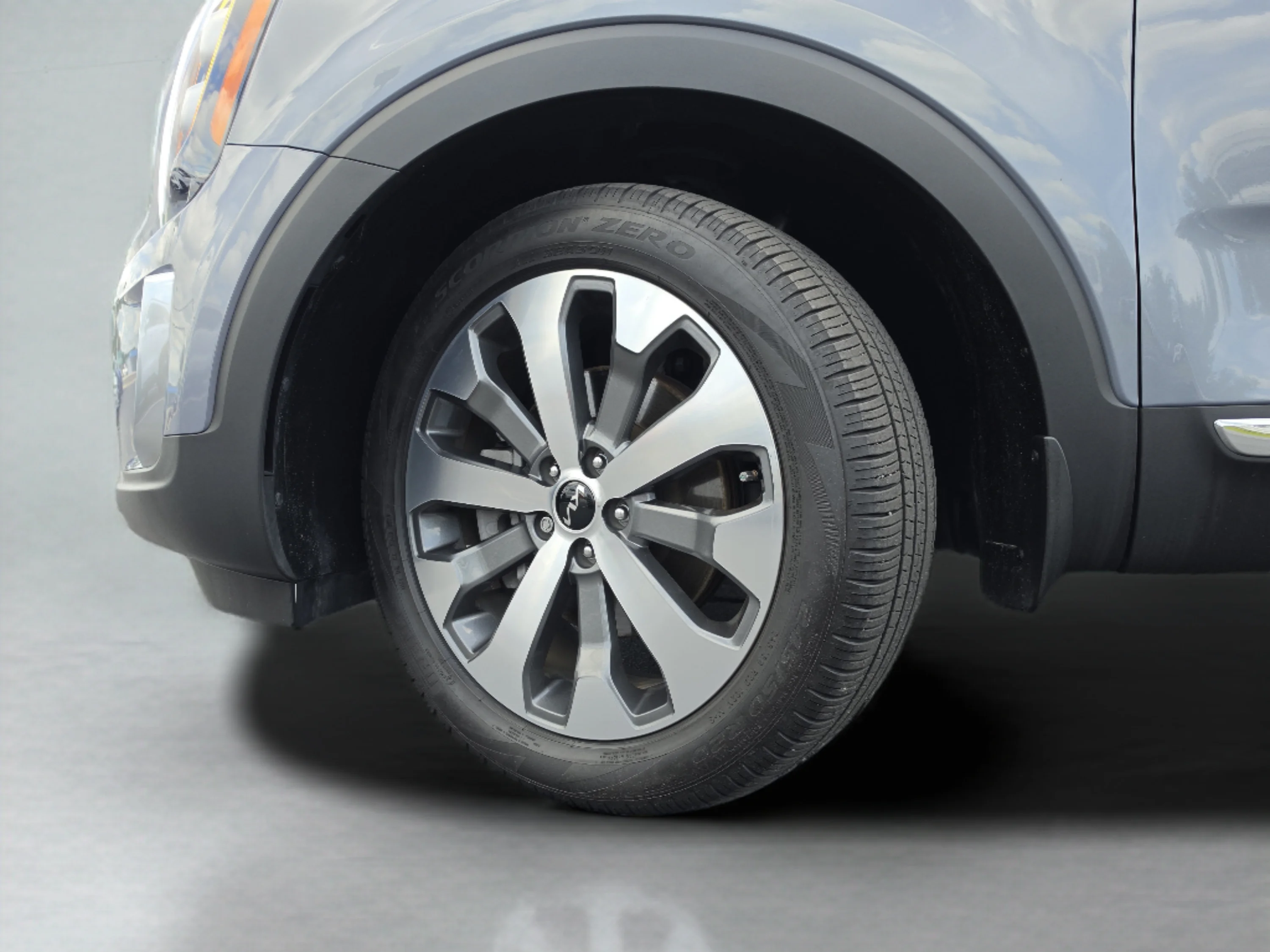 Used 2022 Everlasting Silver Kia EX image 41