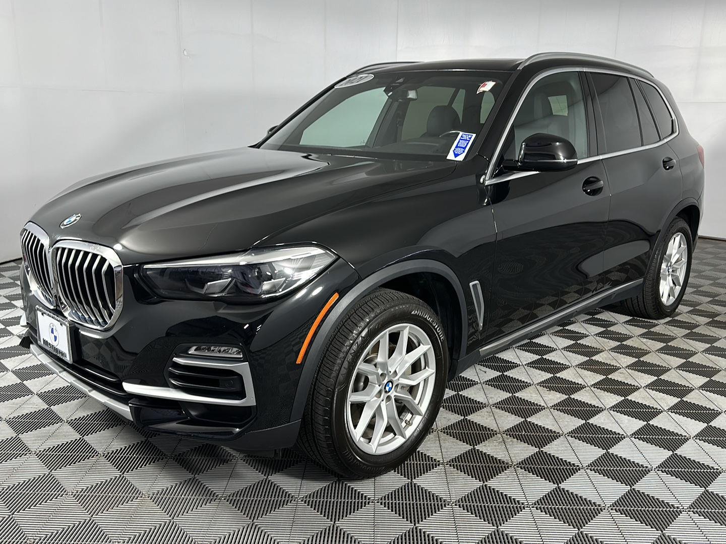 Used 2021 Jet Black BMW xDrive40i image 5