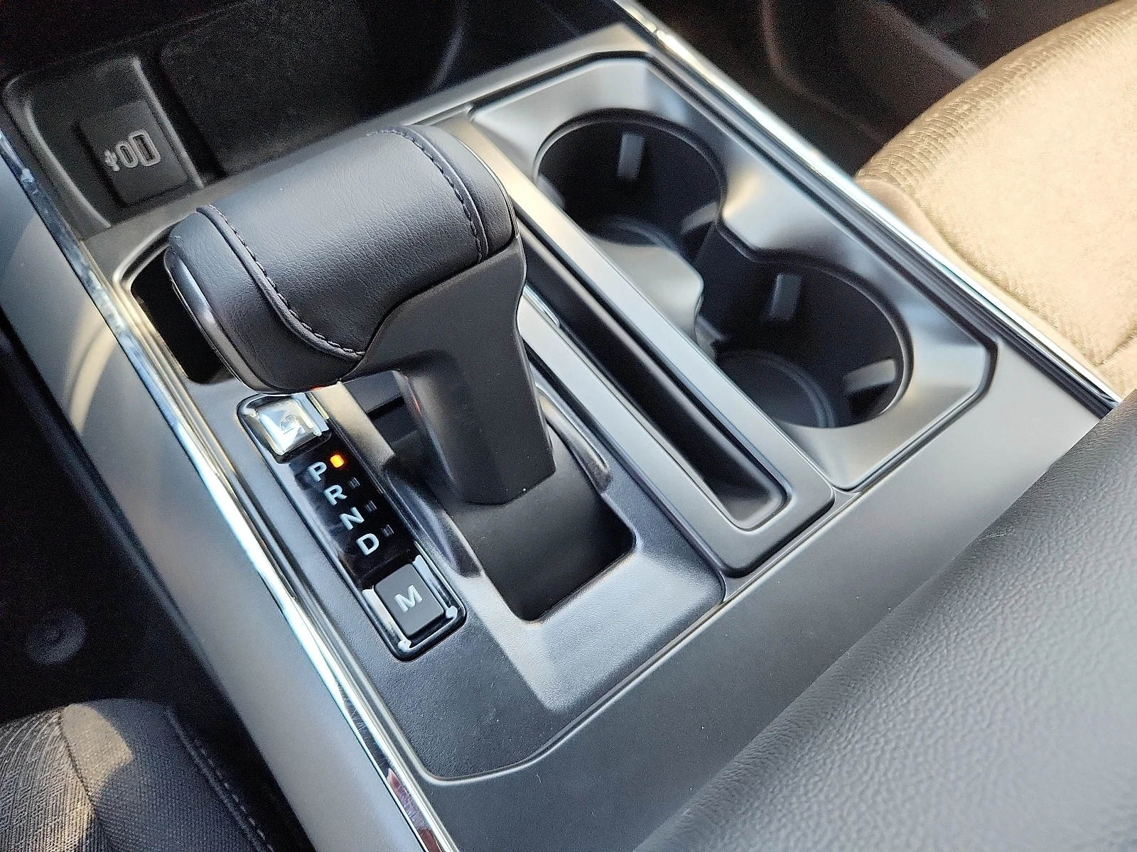 New 2026 Oxford White Ford XLT image 14