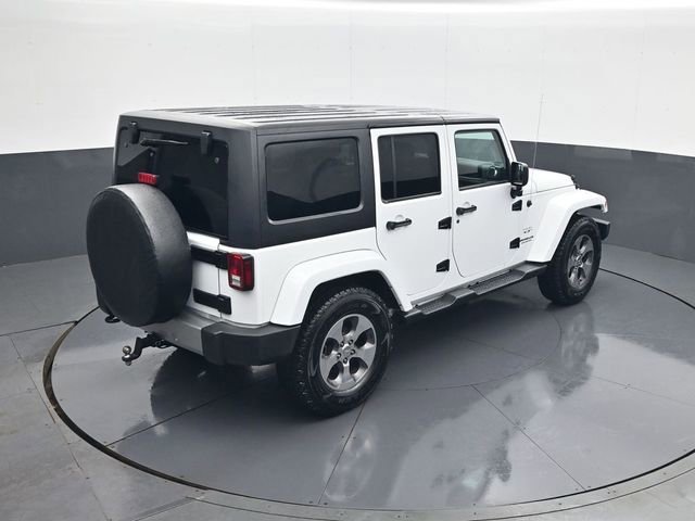 Used 2016 White Jeep Sahara image 17