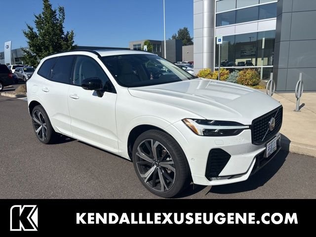 2025 Volvo XC60 B5 Ultra Dark AWD's photo
