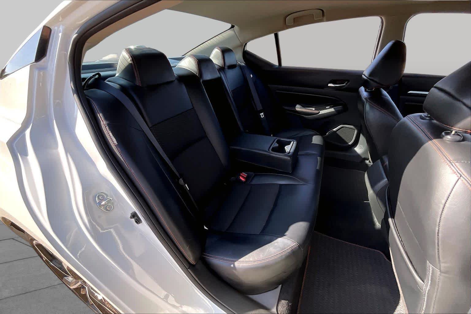 Used 2025 Glacier White Nissan SR image 19