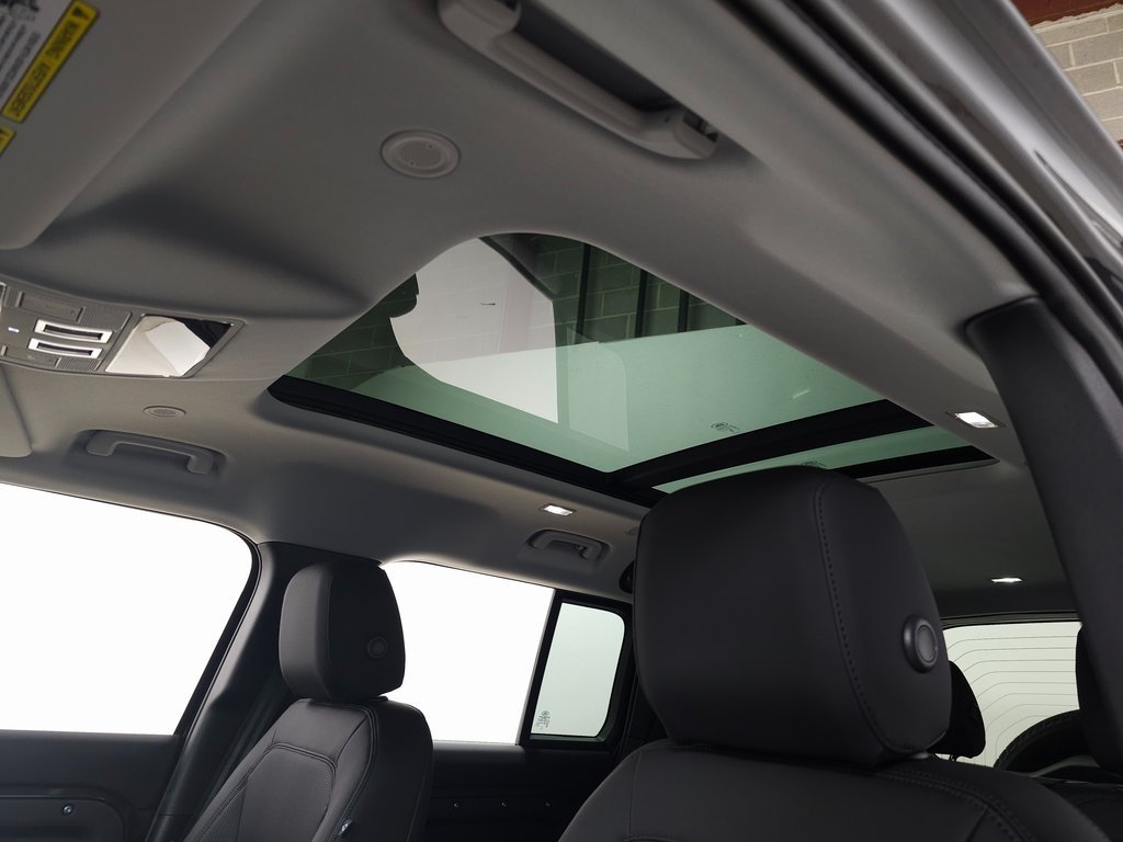 2026 LAND ROVER DEFENDER - Image 14