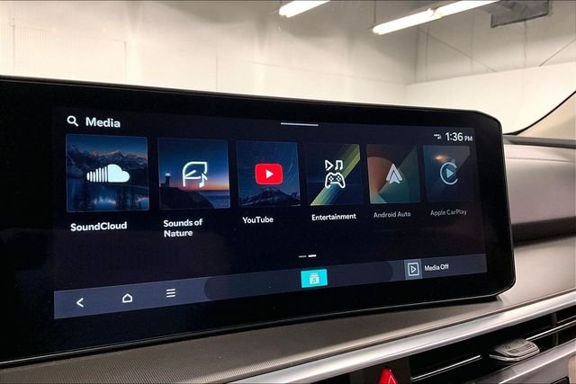 2025 Kia Sorento SX - Photo 38