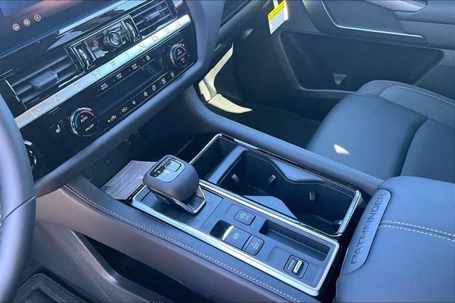 New 2026 Nissan Pathfinder SL 4D Sport Utility