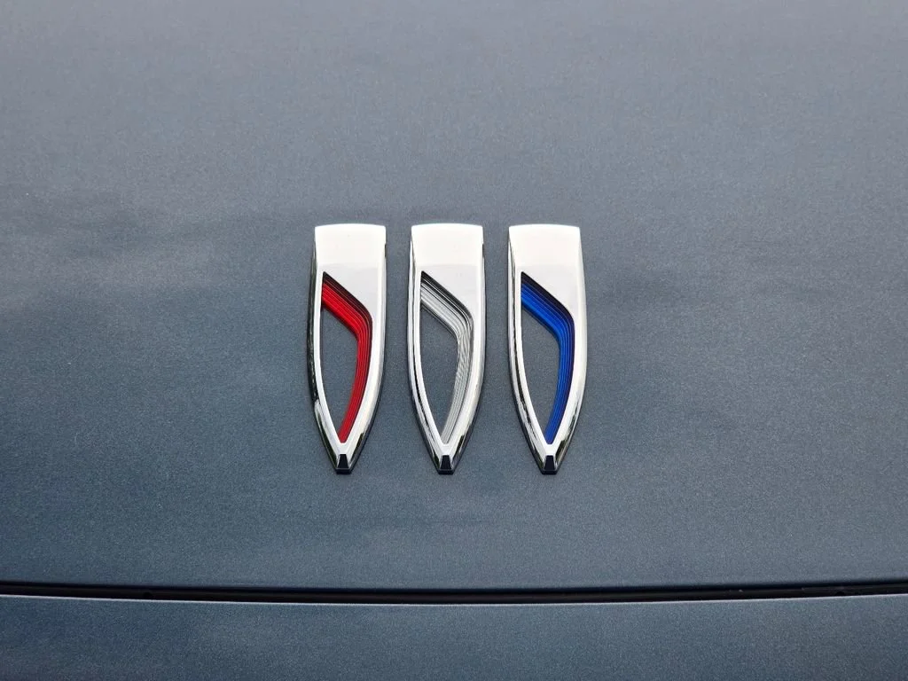 New 2026 Ocean Blue Metallic Buick Preferred image 32