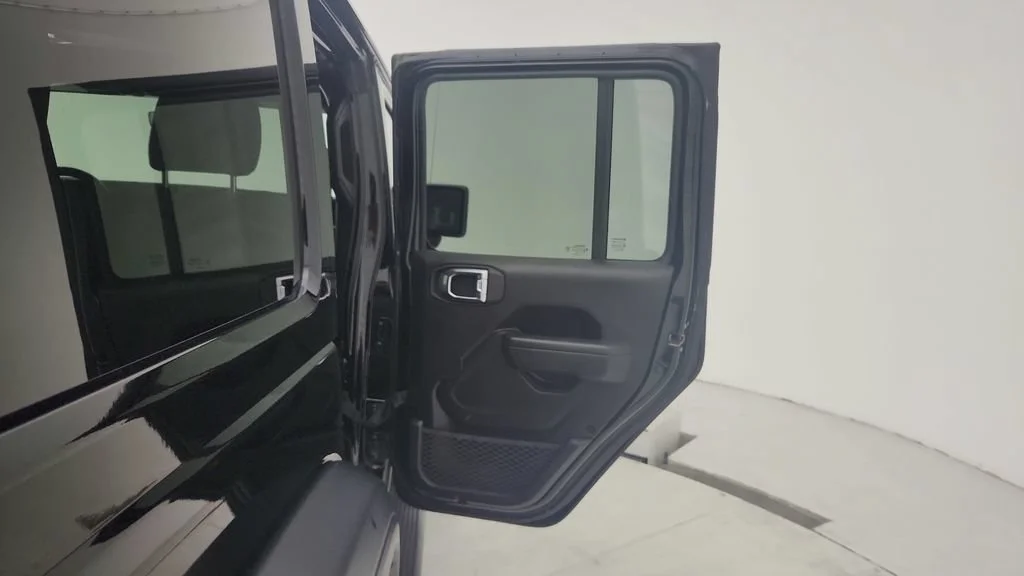 Used 2023 Black Jeep 4-Door Sport S 4x4 image 18