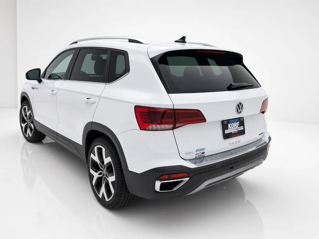 Used 2023 Pure White Volkswagen SEL image 38