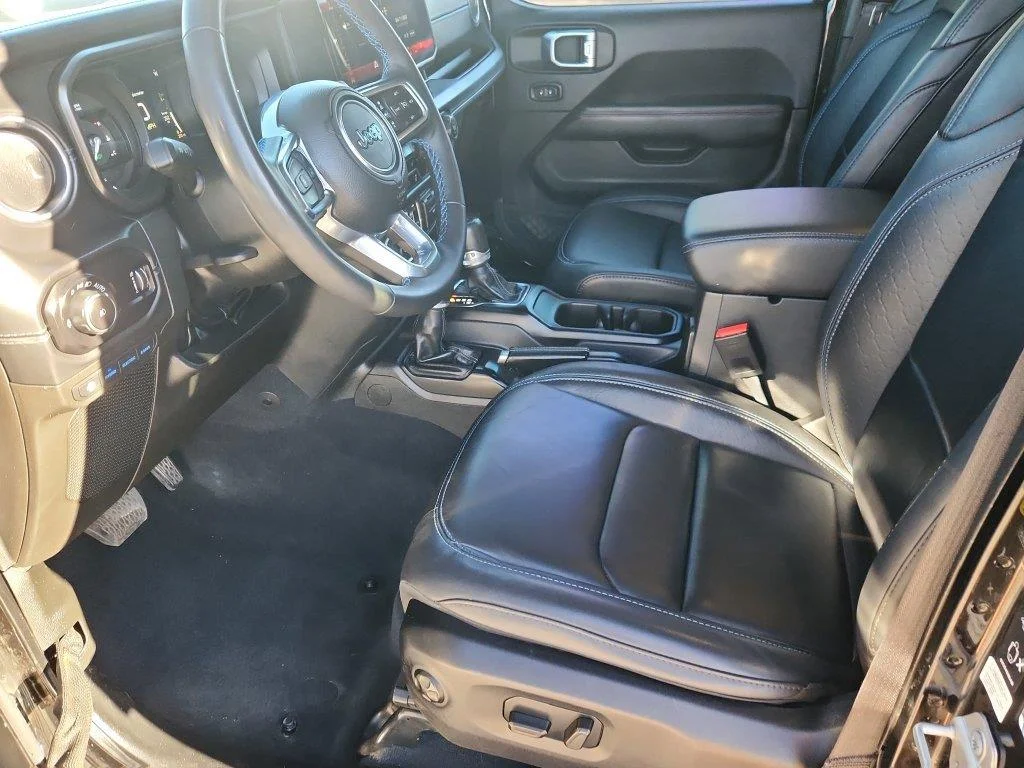 Used 2024 Black Clearcoat Jeep High Altitude image 7