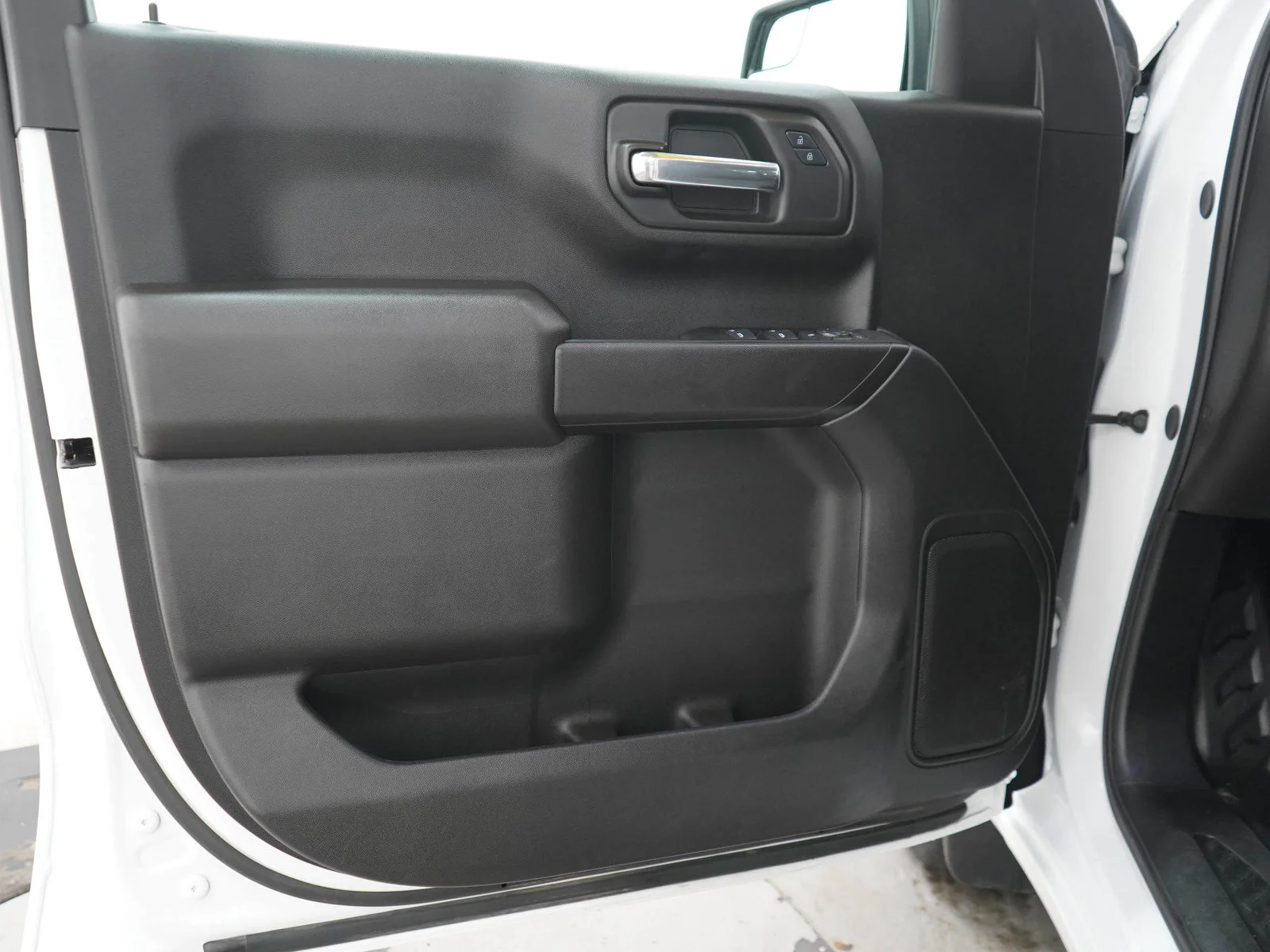 Used 2024 Summit White Chevrolet WT image 18