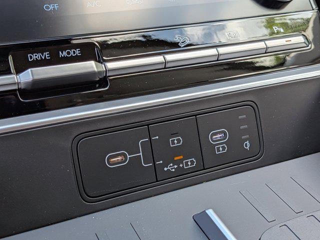 New 2026 Shimmering Silver Hyundai Calligraphy FWD image 28