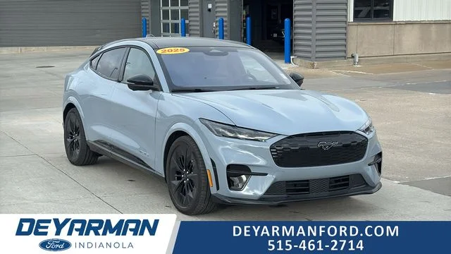 2025 Ford Mustang-Mach-e GT's photo