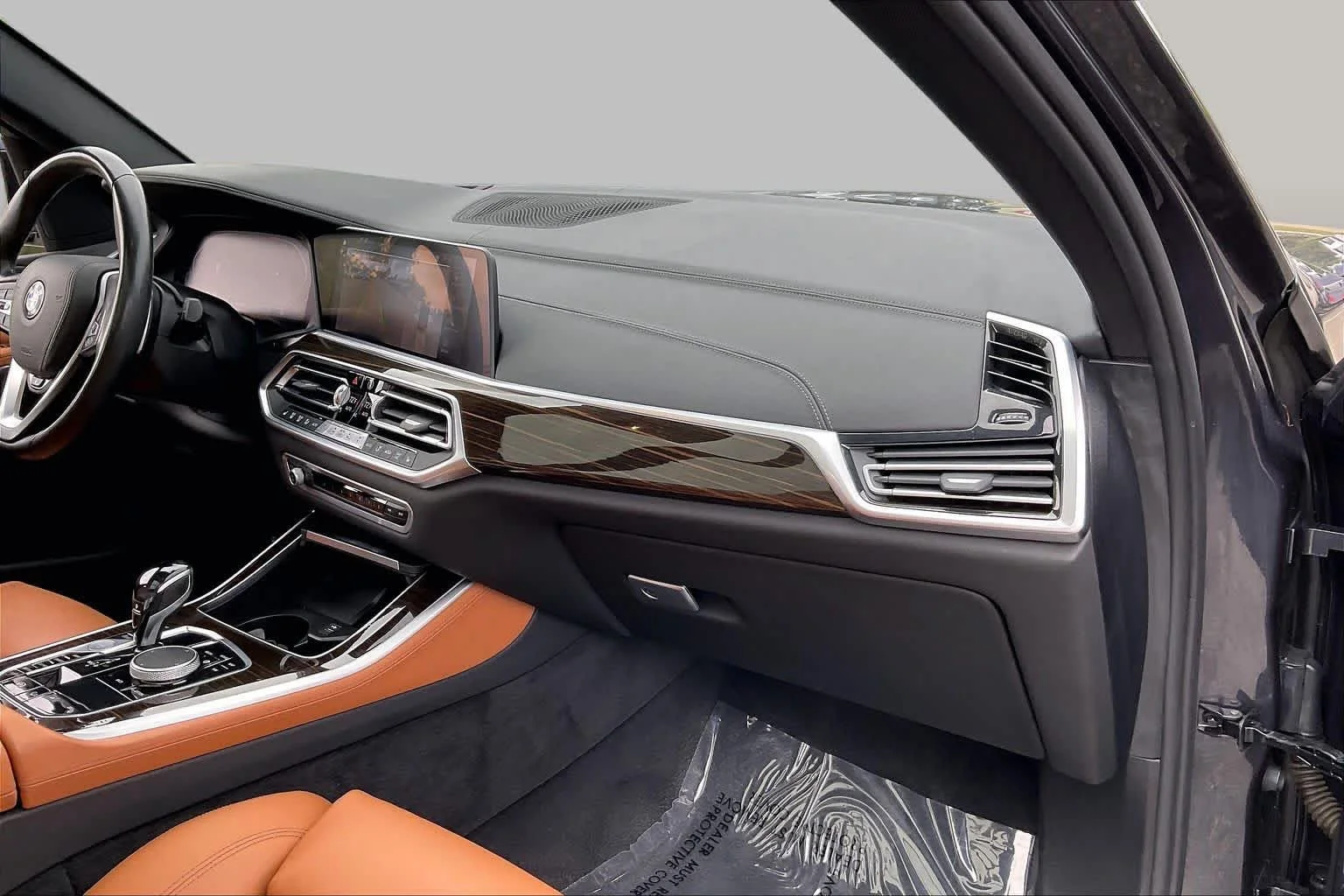 Used 2019 Arctic Gray Metallic BMW xDrive40i image 18
