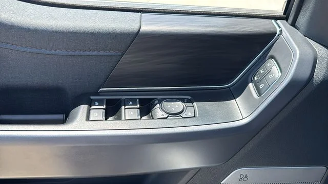 Used 2025 White Ford Lariat image 18