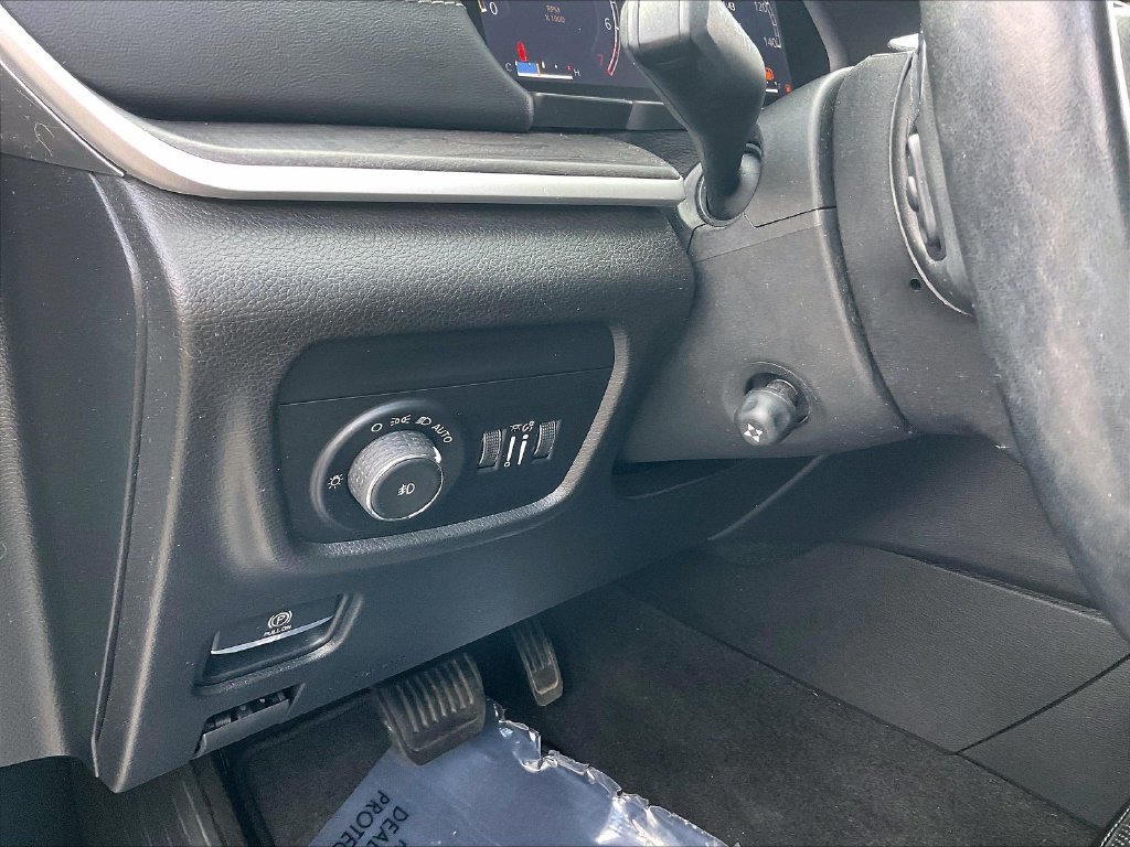 Used 2021 Bright White Clearcoat Jeep Limited image 27