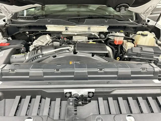 Used 2020 Iridescent Pearl Tricoat Chevrolet LTZ image 6