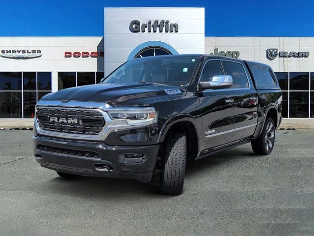 Used 2022 Diamond Black Ram Limited image 11