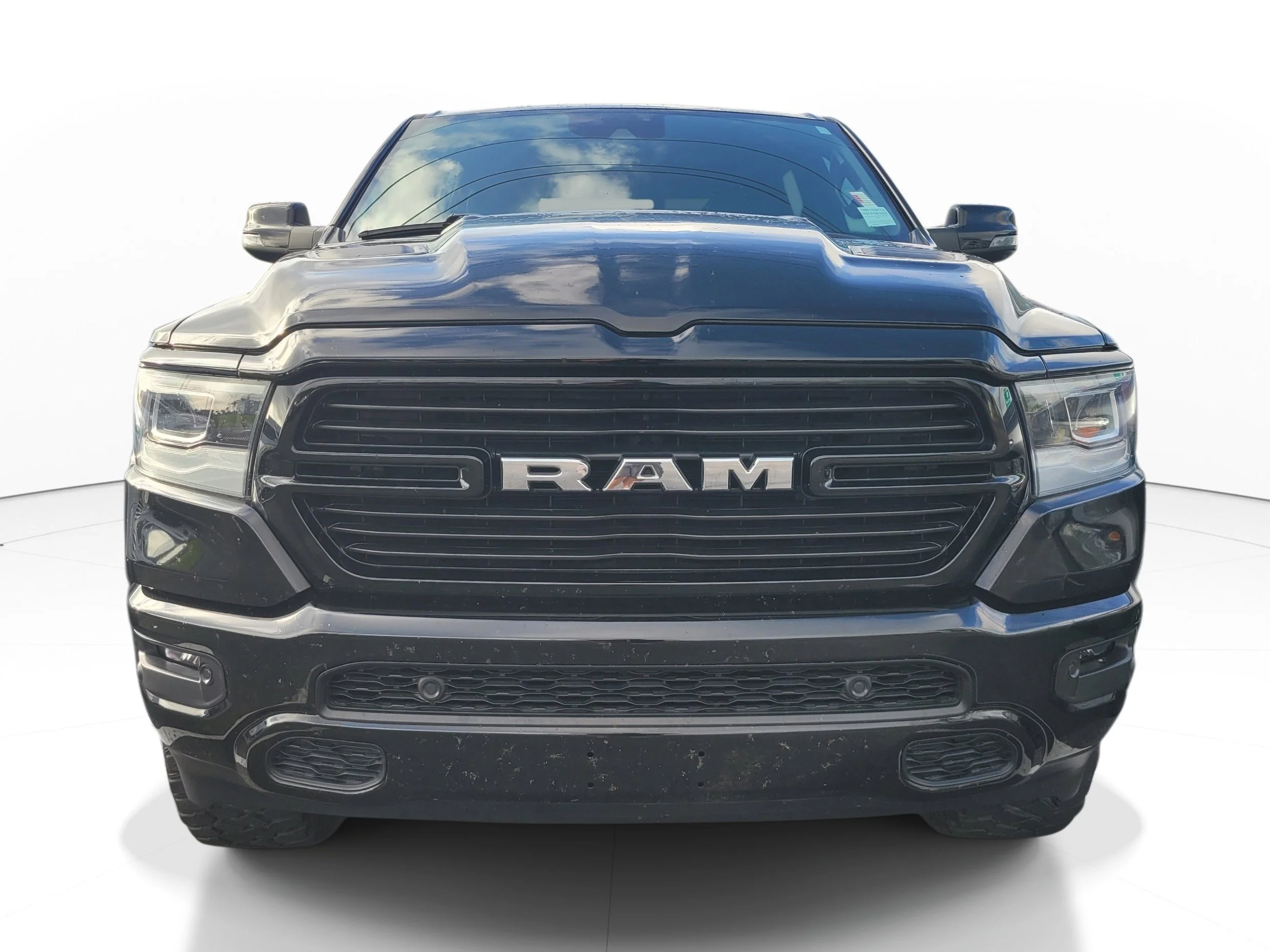 Used 2023 Diamond Black Crystal Pearlcoat Ram Laramie image 2