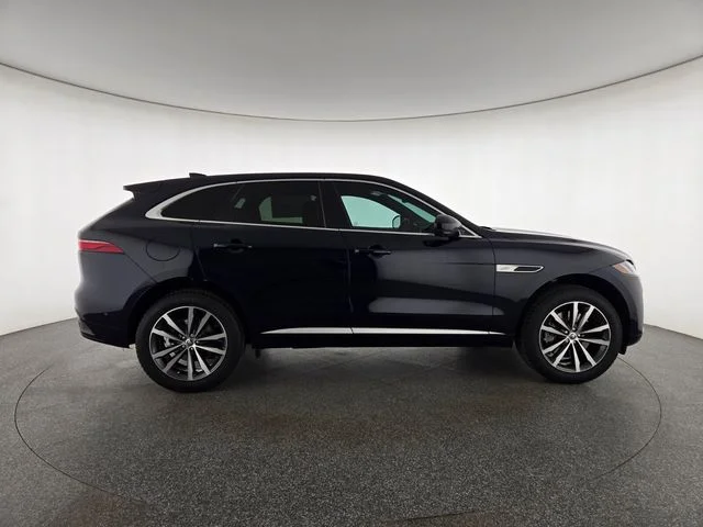 2026 Jaguar F-Pace R-Dynamic S - Photo 6