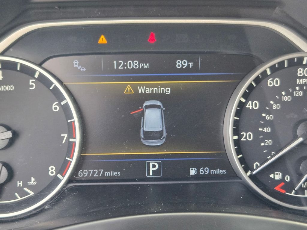 Used 2015 White Nissan Platinum image 19