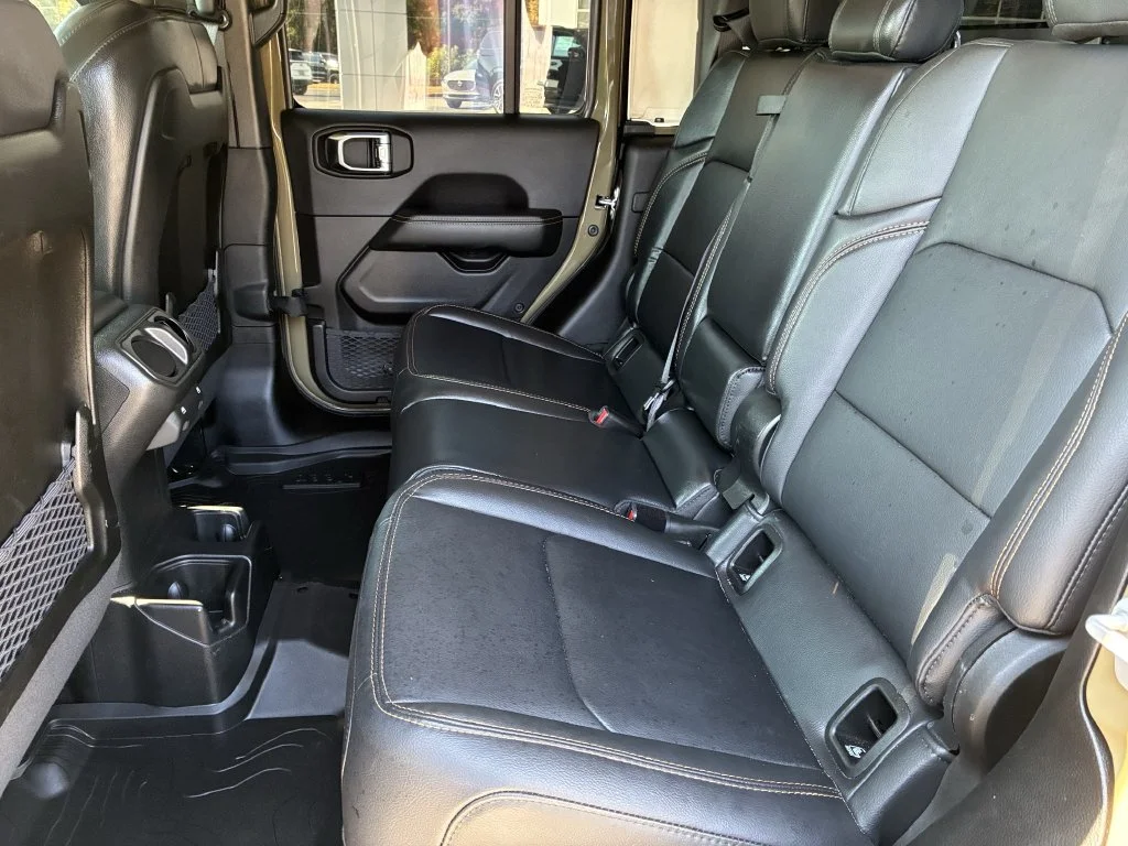 Used 2025 Green Jeep High Tide image 18