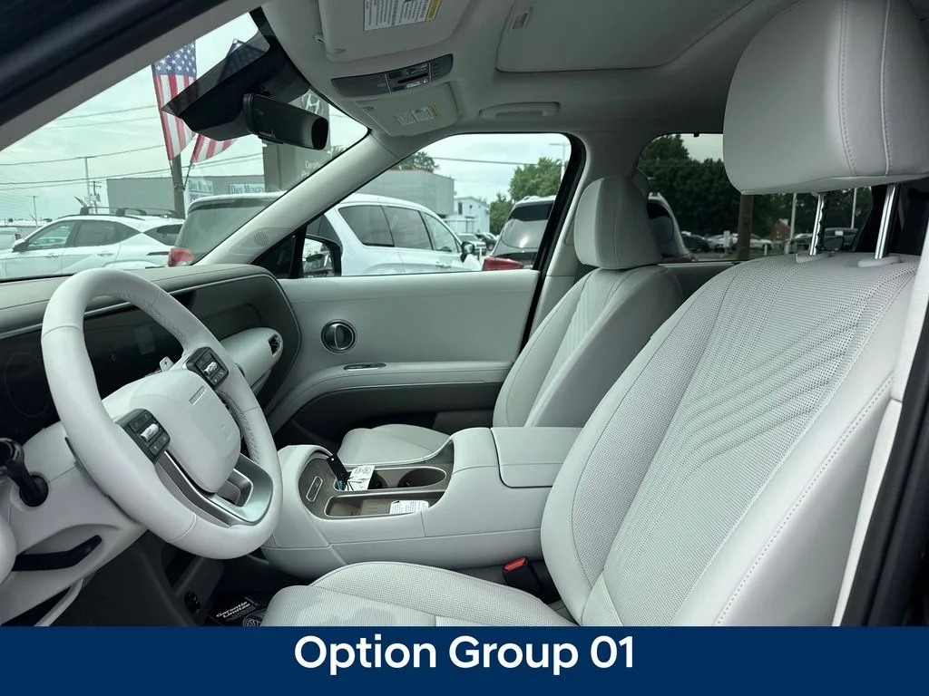 New 2026 Abyss Black Pearl Hyundai Blue SEL Premium image 10