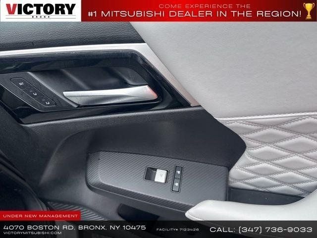 2024 Mitsubishi Outlander Plug-in Hybrid SEL - Photo 14