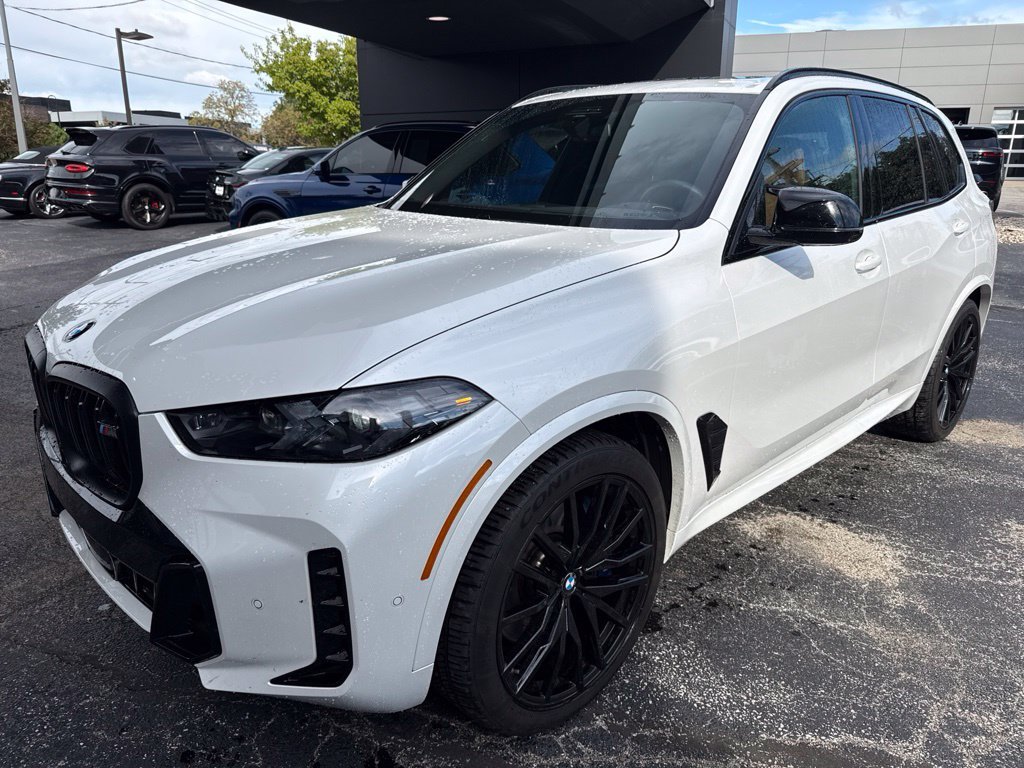 Used 2025 White BMW M60i image 1