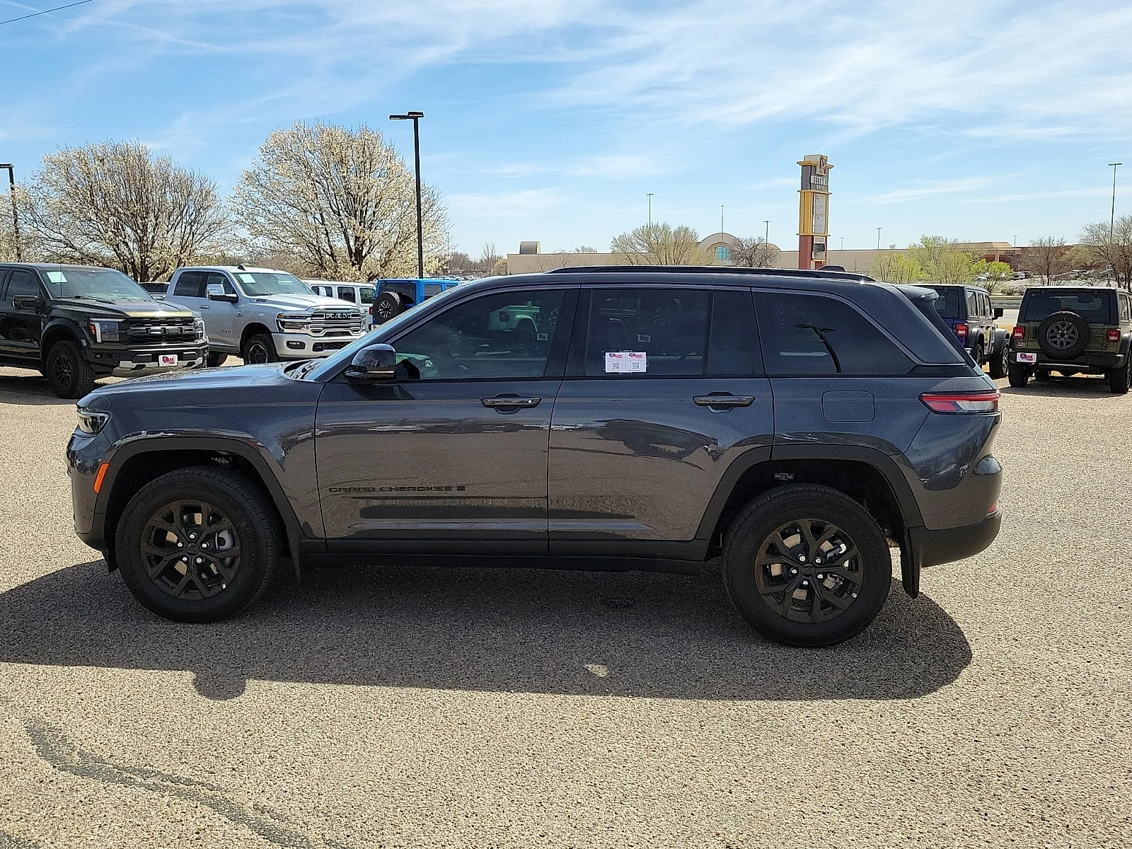 New 2026 Baltic Gray Jeep LAREDO ALTITUDE 4X4 image 2
